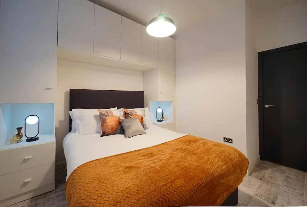 Stylish & Elegant City Centre Apartment Leeds