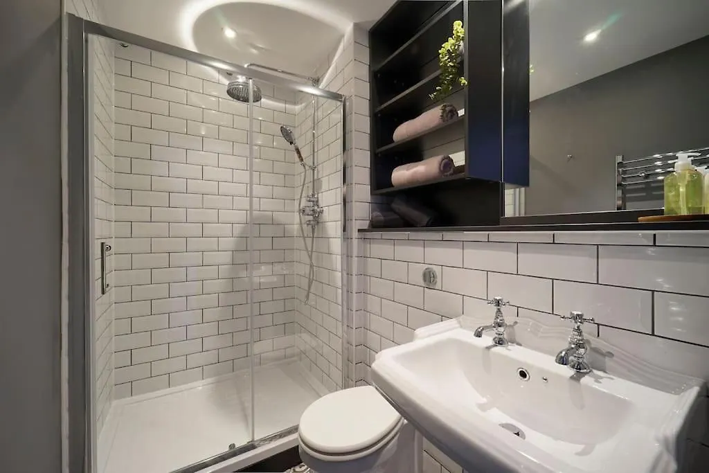 Stylish & Elegant City Centre Apartment Leeds