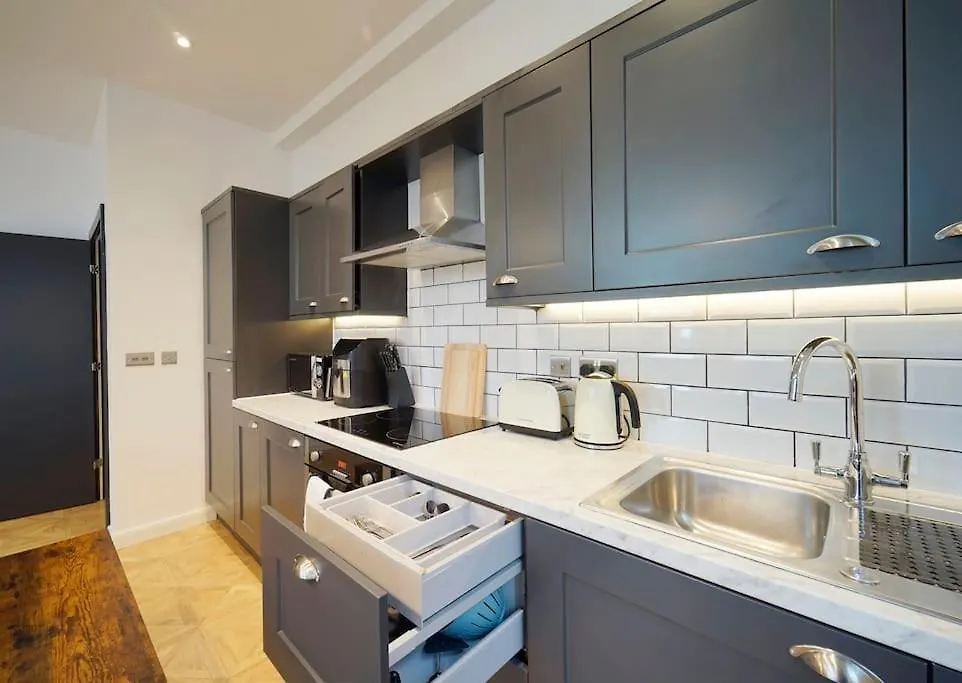 Stylish & Elegant City Centre Apartment Leeds