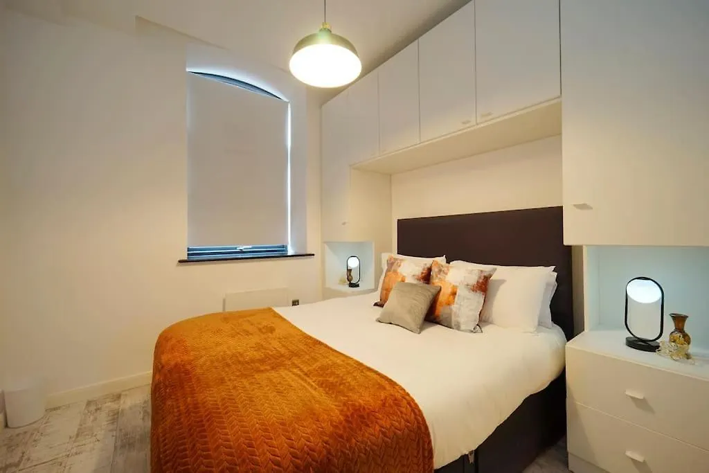 Stylish & Elegant City Centre Apartment Leeds