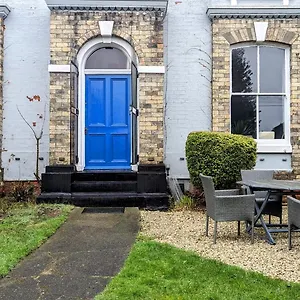 Spacious Home, By Headingley Stadium, Lgi, Arena, And The Of Leeds (West Yorkshire)