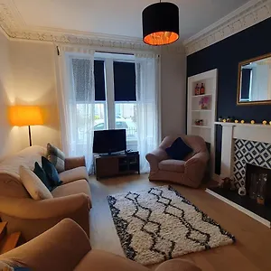 Beautiful Ground Floor Flat Near Haymarket Apartment Edinburgh