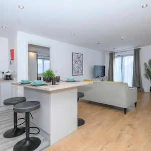 Superb 2 Bed With 2 En-suite - Centre With Underground Parking Leeds (West Yorkshire)